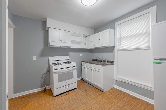 6211 S Loomis Boulevard 1, Chicago, IL 60636