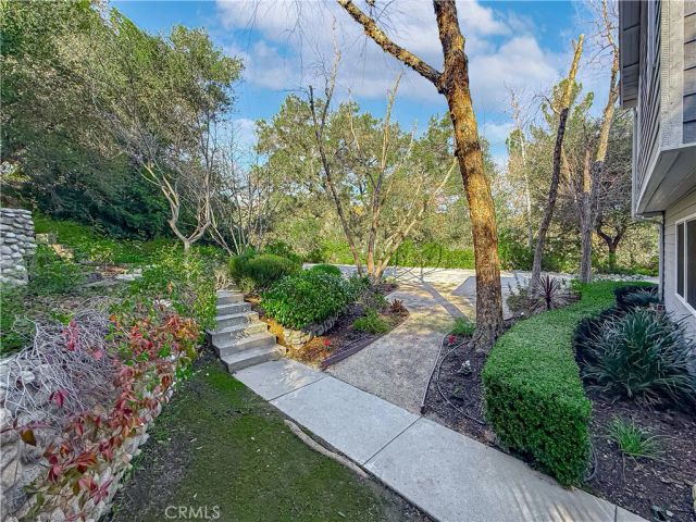 5846 Fairview Place, Agoura Hills, CA 91301