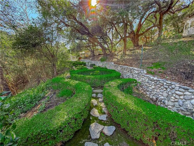 5846 Fairview Place, Agoura Hills, CA 91301
