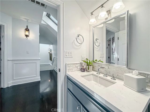 5846 Fairview Place, Agoura Hills, CA 91301