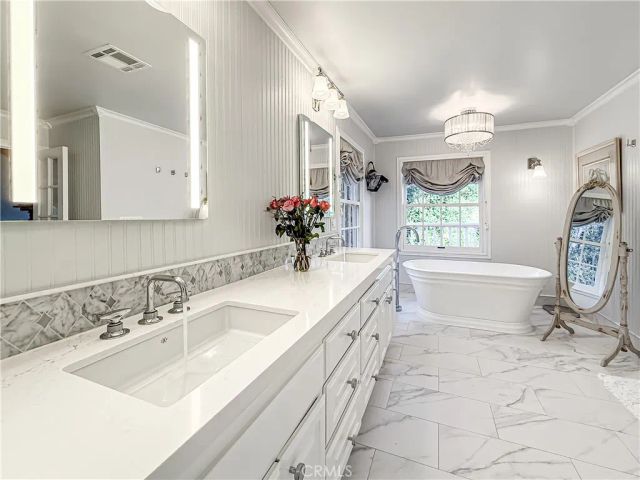 5846 Fairview Place, Agoura Hills, CA 91301