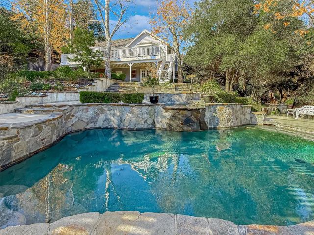 5846 Fairview Place, Agoura Hills, CA 91301