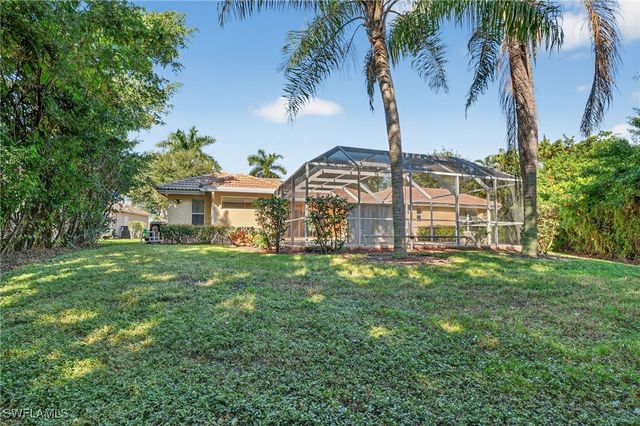 1471 Vintage CT, Naples, FL 34104