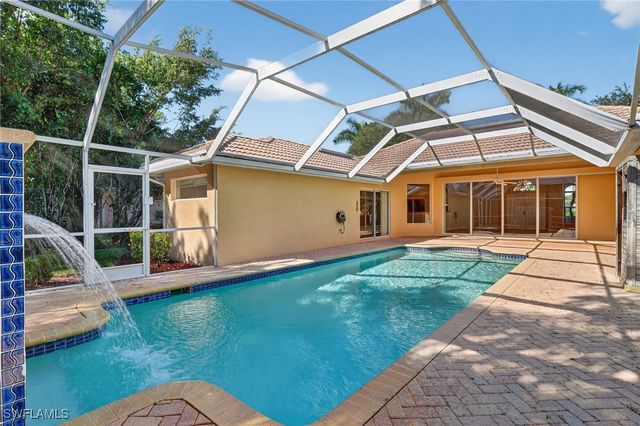 1471 Vintage CT, Naples, FL 34104