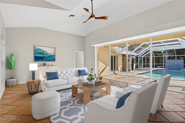 1471 Vintage CT, Naples, FL 34104