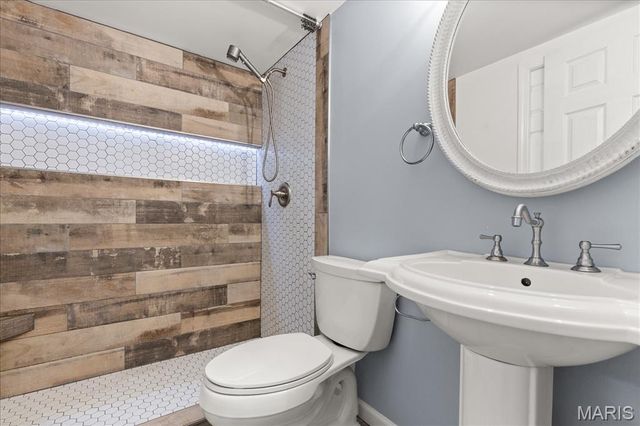 3303 Ipswich, St Charles, MO 63301