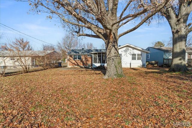 3303 Ipswich, St Charles, MO 63301