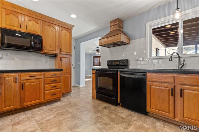 3303 Ipswich, St Charles, MO 63301