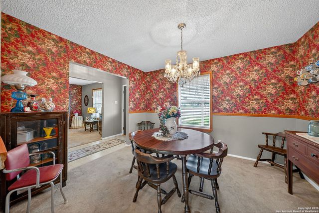 82 PULLIAM DR, Pleasanton, TX 78064