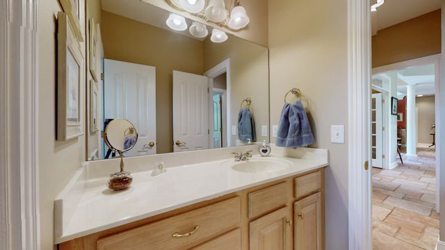 2019 Arlington Rd, Lebanon, TN 37087