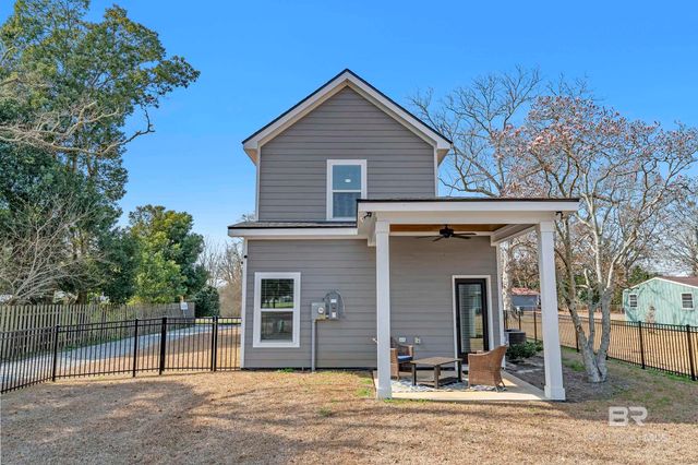 104 NE 3rd Street, Summerdale, AL 36580