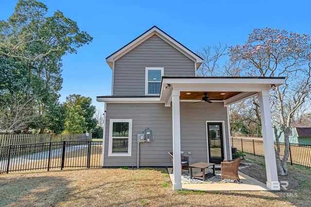 104 NE 3rd Street, Summerdale, AL 36580