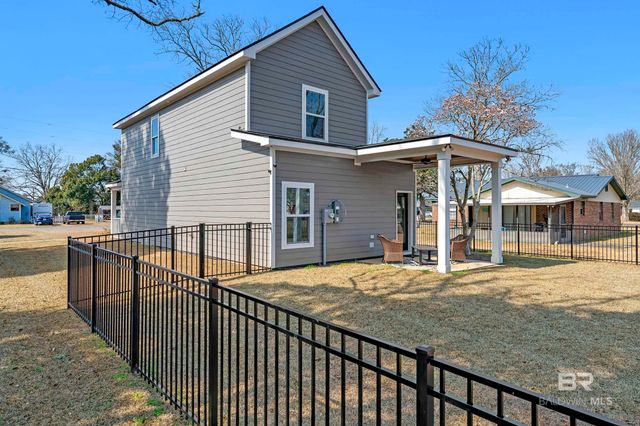 104 NE 3rd Street, Summerdale, AL 36580