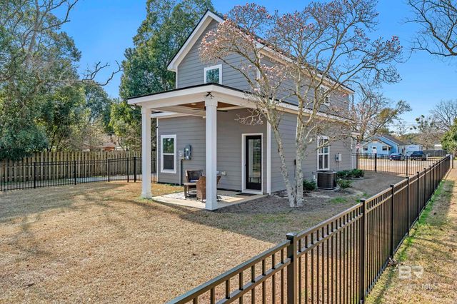 104 NE 3rd Street, Summerdale, AL 36580