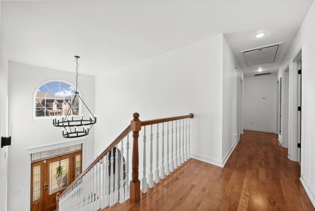 879 Iron Wood Cir, Clarksville, TN 37043