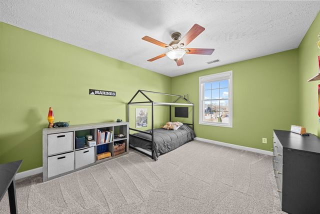 879 Iron Wood Cir, Clarksville, TN 37043