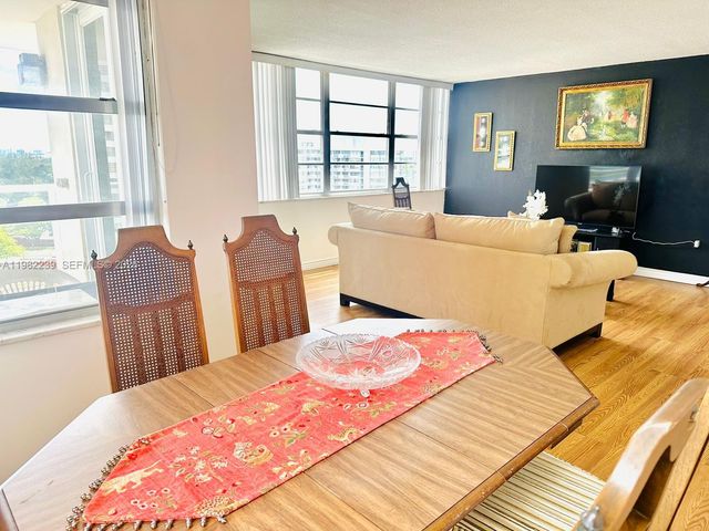 1301 NE Miami Gardens Dr 915W, Miami, FL 33179