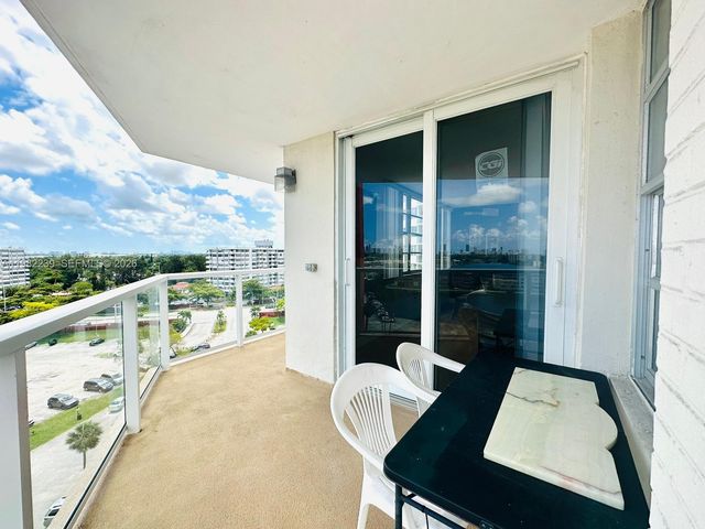 1301 NE Miami Gardens Dr 915W, Miami, FL 33179