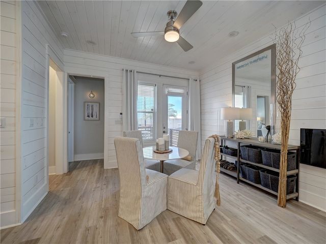 201 Nautilus St, Port Aransas, TX 78373