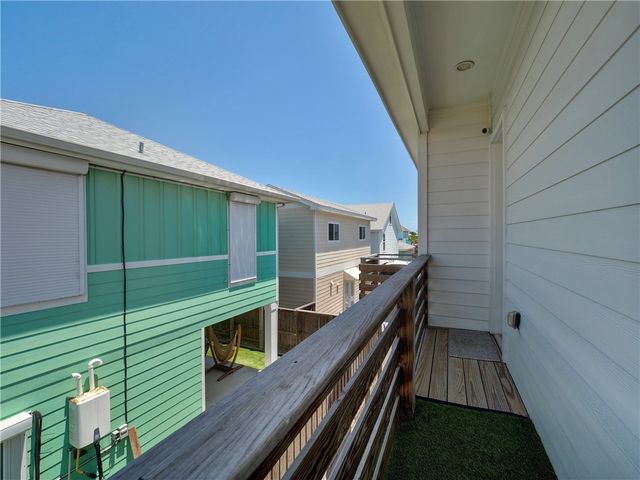 201 Nautilus St, Port Aransas, TX 78373