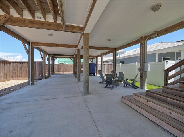 201 Nautilus St, Port Aransas, TX 78373