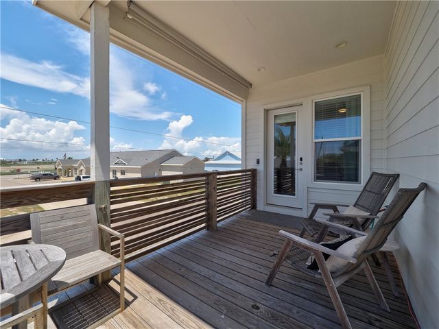 201 Nautilus St, Port Aransas, TX 78373