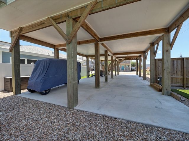 201 Nautilus St, Port Aransas, TX 78373