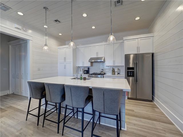 201 Nautilus St, Port Aransas, TX 78373