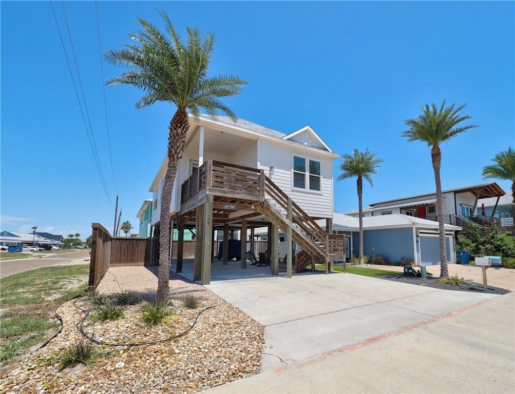 201 Nautilus St, Port Aransas, TX 78373