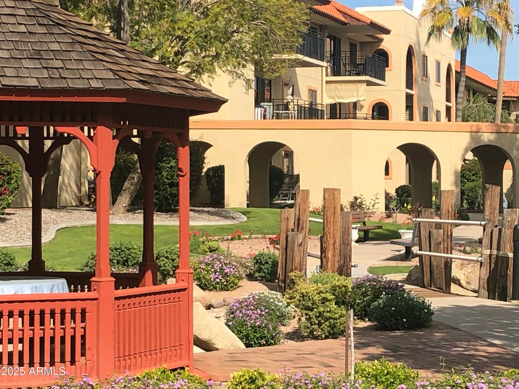 10330 W THUNDERBIRD Boulevard A118, Sun City, AZ 85351