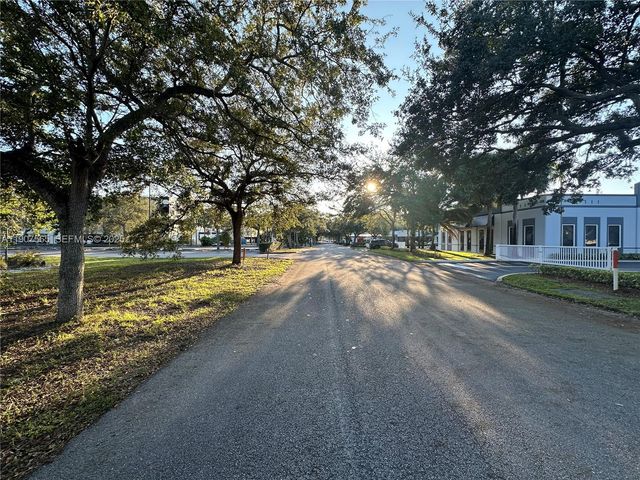 14180 NW 77th Ct, Miami Lakes, FL 33016