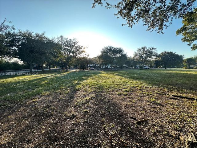 14180 NW 77th Ct, Miami Lakes, FL 33016