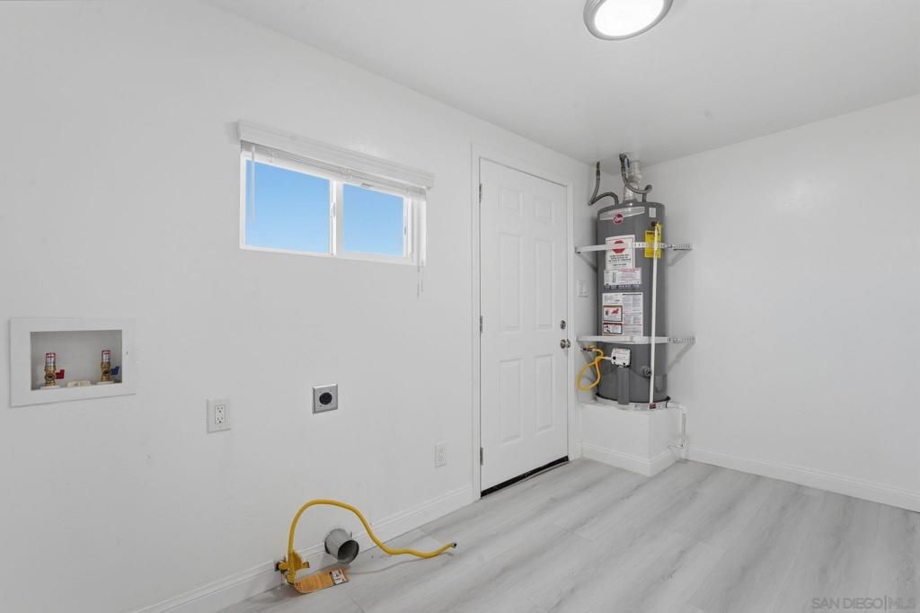 Image 22 of property listing at 9676 Cypress Vale Dr, Lakeside, CA 92040