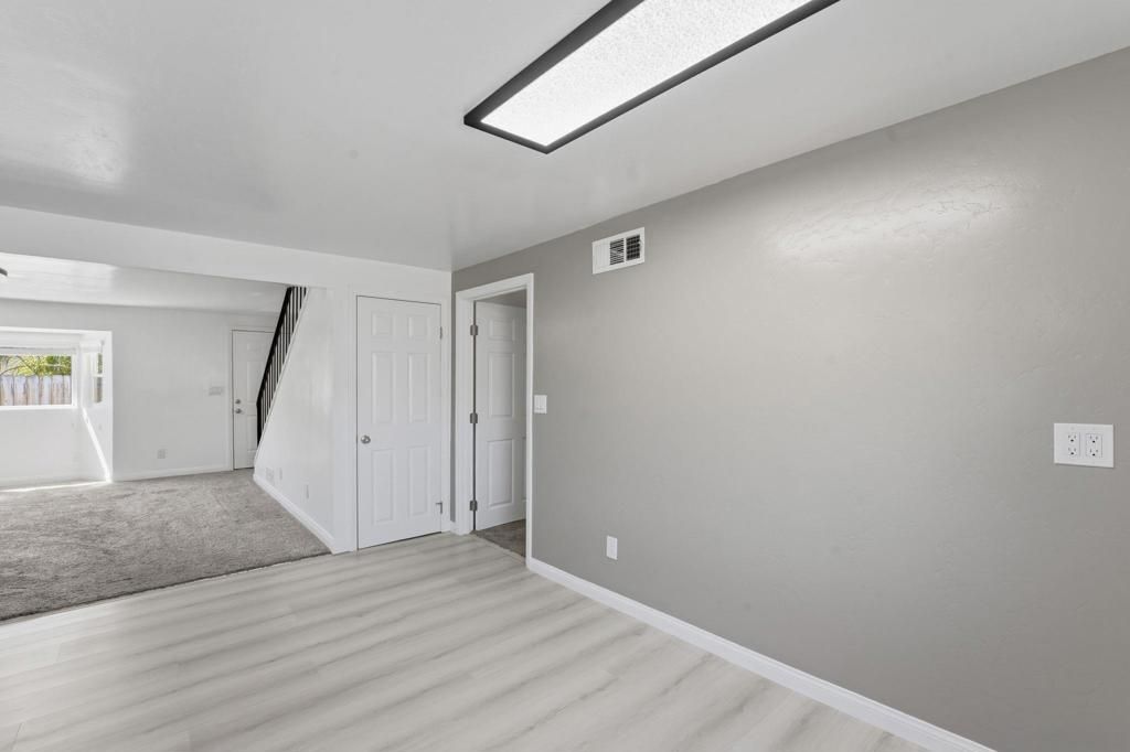 Image 5 of property listing at 9676 Cypress Vale Dr, Lakeside, CA 92040