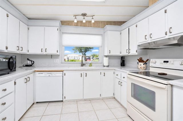 6174 REDWING AVENUE, Englewood, FL 34224