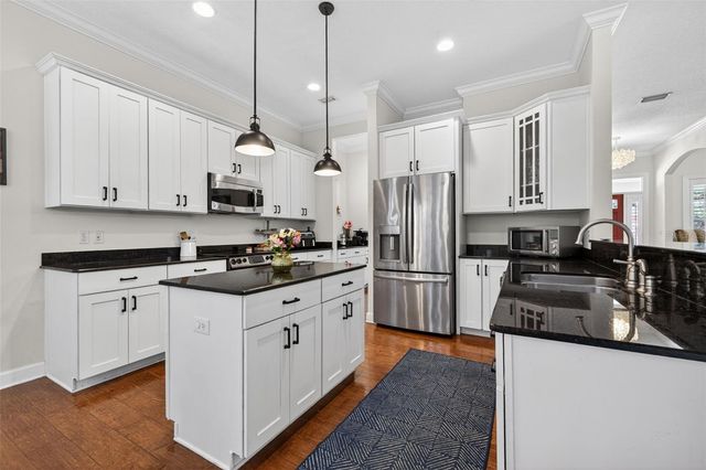2812 W PAXTON AVENUE, Tampa, FL 33611