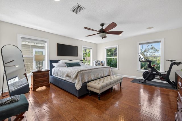 2812 W PAXTON AVENUE, Tampa, FL 33611