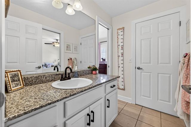 2812 W PAXTON AVENUE, Tampa, FL 33611