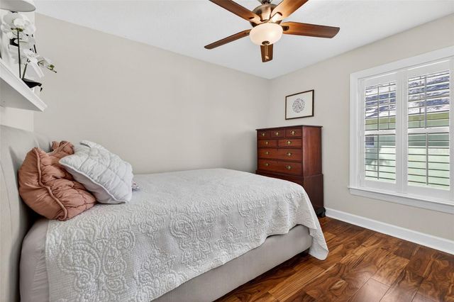2812 W PAXTON AVENUE, Tampa, FL 33611