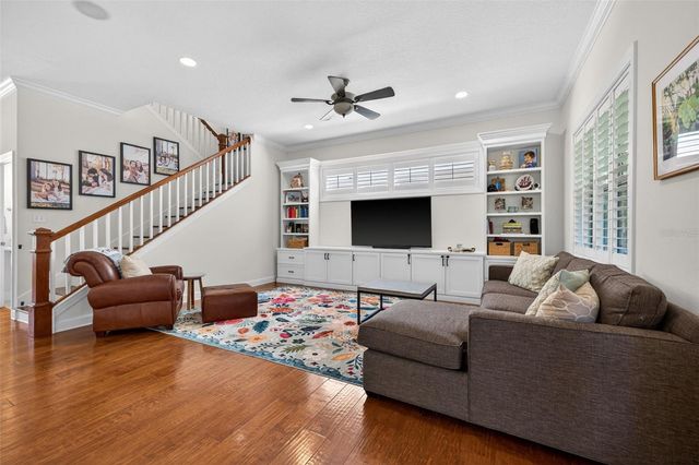 2812 W PAXTON AVENUE, Tampa, FL 33611
