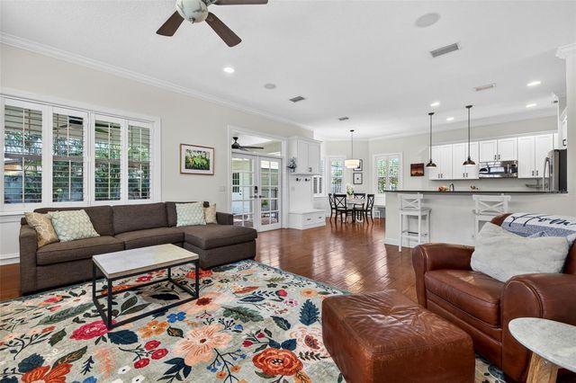 2812 W PAXTON AVENUE, Tampa, FL 33611