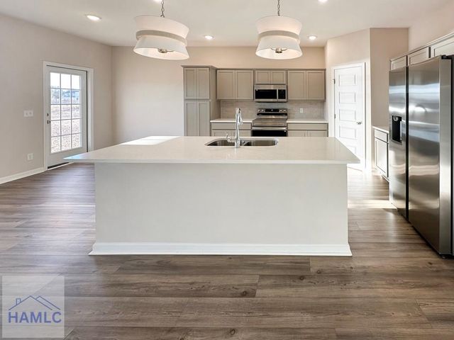 81 Antler Avenue, Allenhurst, GA 31301