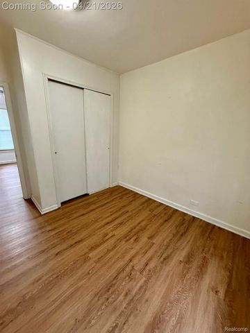 1516 Kent Street, Flint, MI 48503