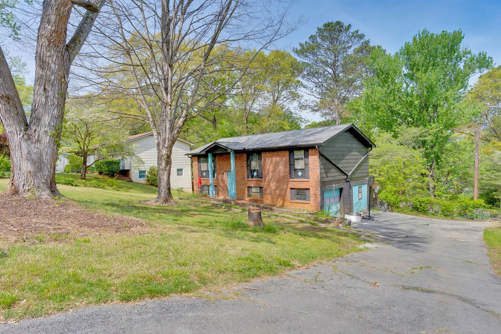 5885 Stonewall Drive, Harrison, TN 37341