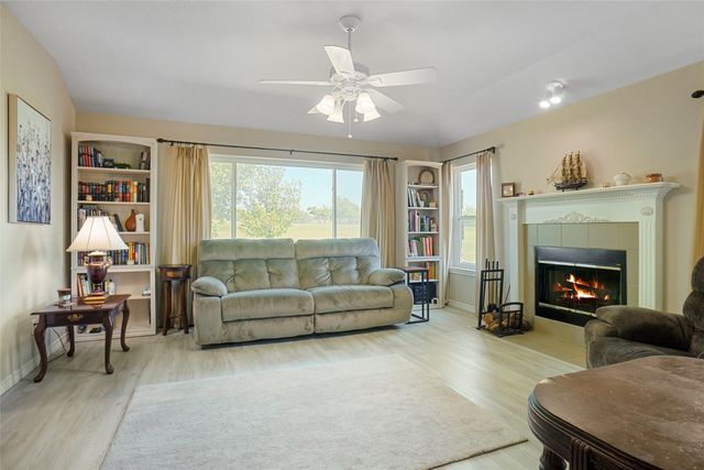 130 Longbranch Drive, Decatur, TX 76234