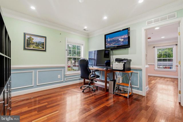 3930 ALLISON ST, North Brentwood, MD 20722