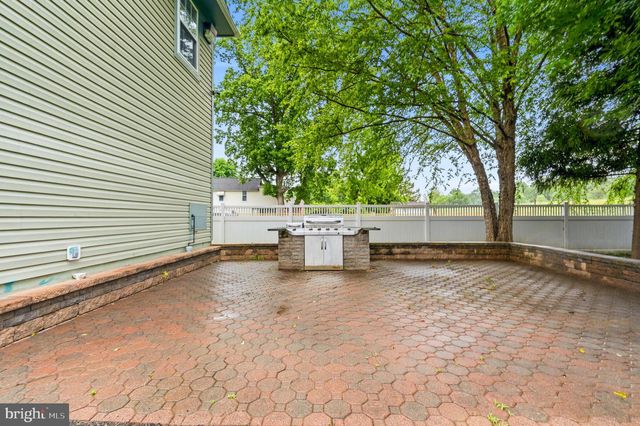 3930 ALLISON ST, North Brentwood, MD 20722