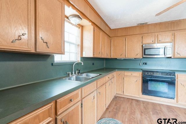 171 N Echo Ln, Rusk, TX 75785