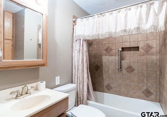 171 N Echo Ln, Rusk, TX 75785