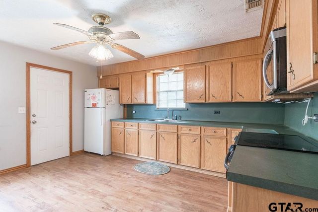 171 N Echo Ln, Rusk, TX 75785